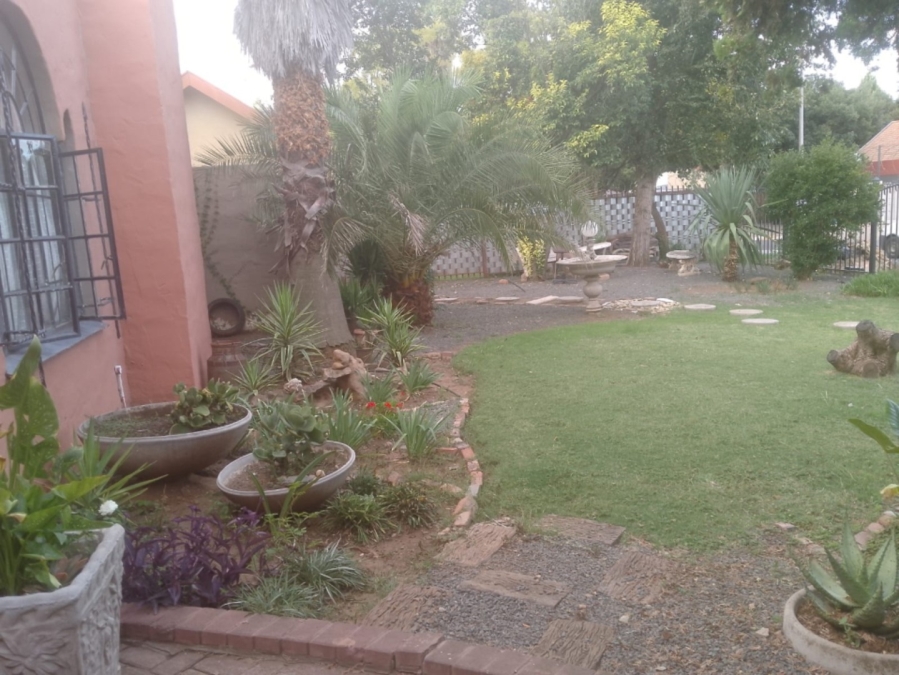 1 Bedroom Property for Sale in Brandwag Free State